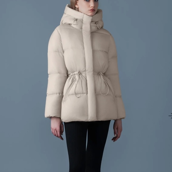 Mackage Women’s Beige Puffer Jacket - Picture 2 of 5